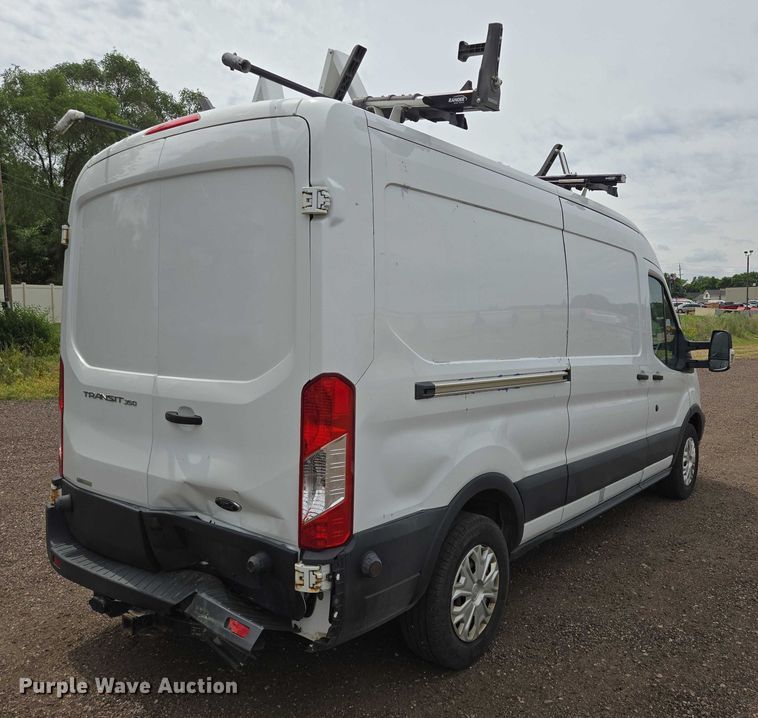 image for item ER5283 2017 Ford Transit 350 van