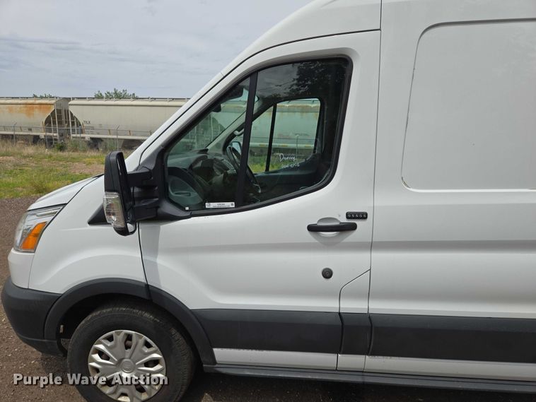 image for item ER5283 2017 Ford Transit 350 van