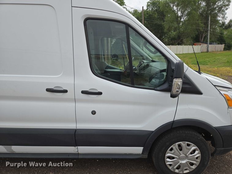 image for item ER5283 2017 Ford Transit 350 van