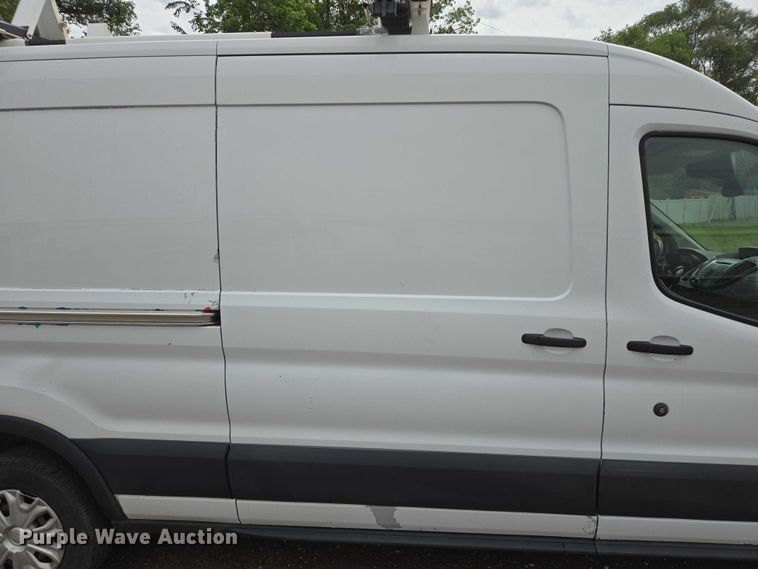 image for item ER5283 2017 Ford Transit 350 van