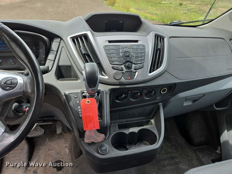 image for item ER5283 2017 Ford Transit 350 van