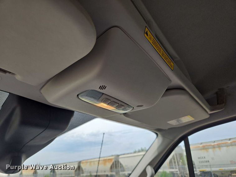 image for item ER5283 2017 Ford Transit 350 van