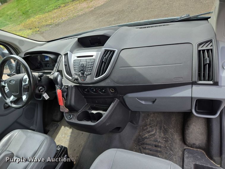 image for item ER5283 2017 Ford Transit 350 van