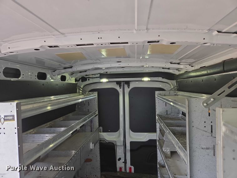 image for item ER5283 2017 Ford Transit 350 van