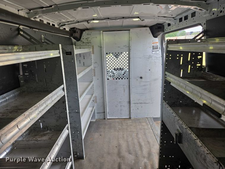 image for item ER5283 2017 Ford Transit 350 van