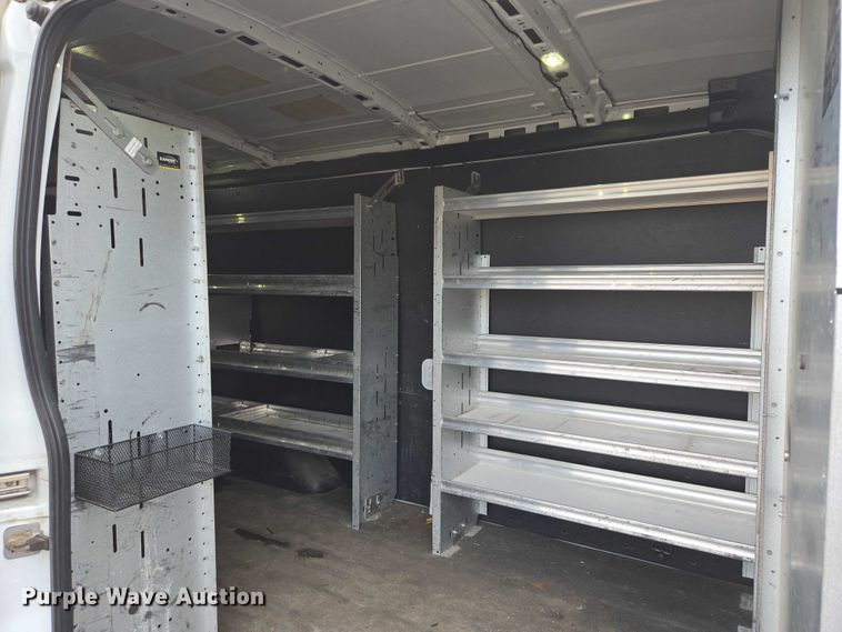 image for item ER5283 2017 Ford Transit 350 van