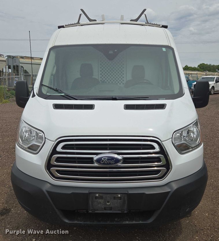 image for item ER5284 2019 Ford Transit 350 van