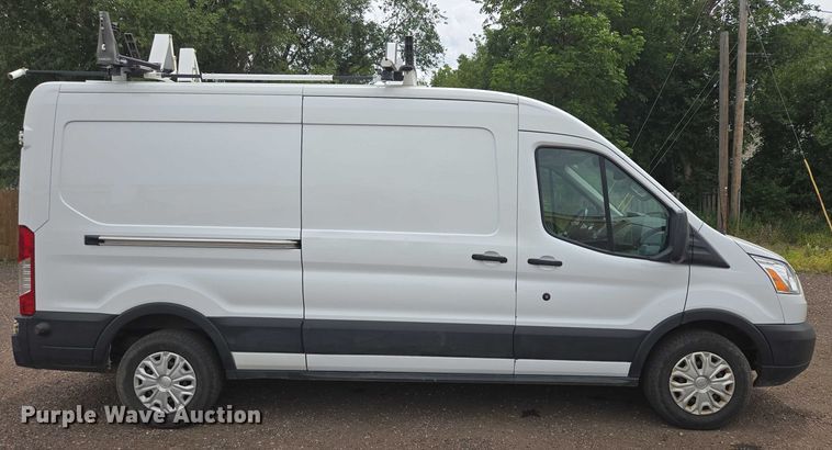 image for item ER5284 2019 Ford Transit 350 van