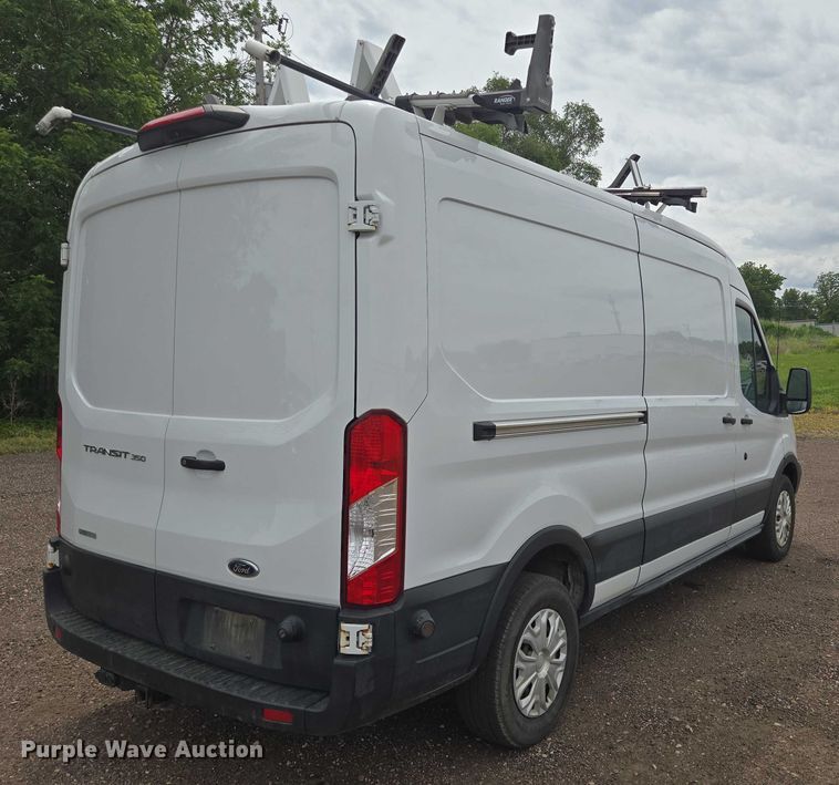 image for item ER5284 2019 Ford Transit 350 van