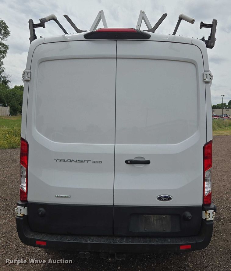 image for item ER5284 2019 Ford Transit 350 van