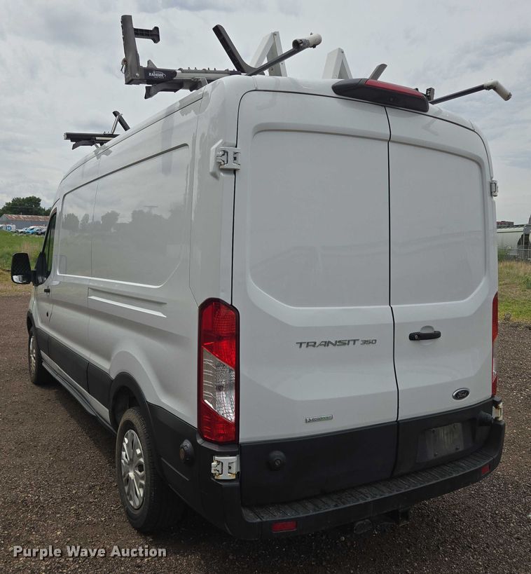 image for item ER5284 2019 Ford Transit 350 van