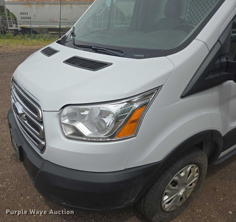 image for item ER5284 2019 Ford Transit 350 van