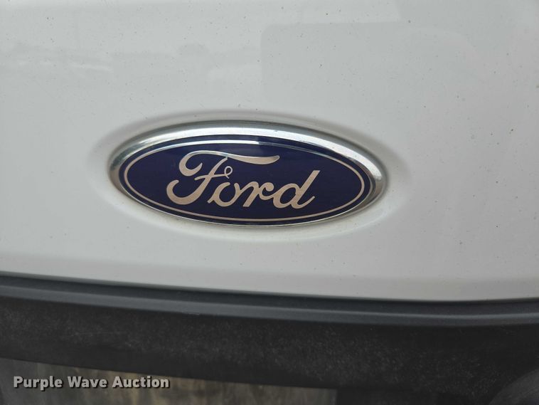 image for item ER5284 2019 Ford Transit 350 van