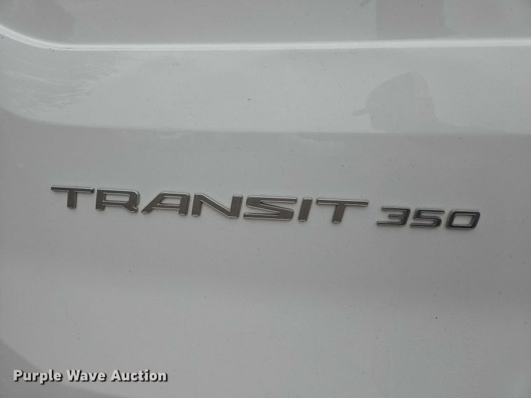 image for item ER5284 2019 Ford Transit 350 van