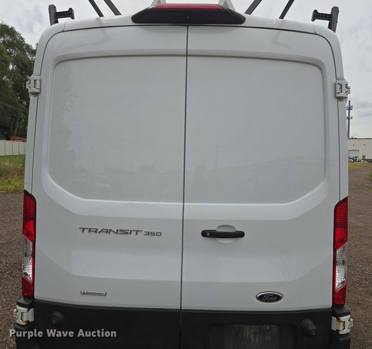 image for item ER5284 2019 Ford Transit 350 van