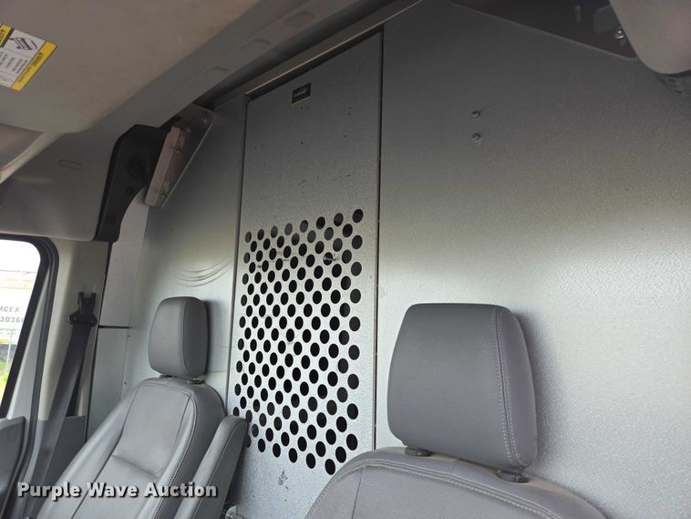 image for item ER5284 2019 Ford Transit 350 van