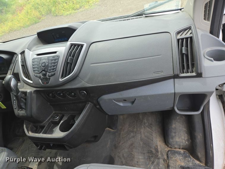 image for item ER5284 2019 Ford Transit 350 van