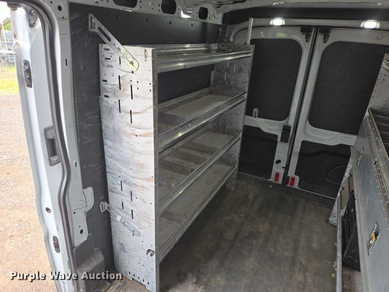 image for item ER5284 2019 Ford Transit 350 van