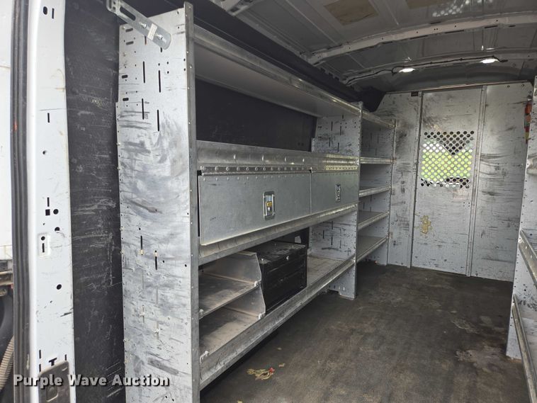 image for item ER5284 2019 Ford Transit 350 van