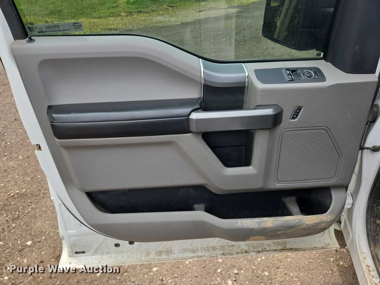 image for item ER5285 2017 Ford F150 XL pickup truck