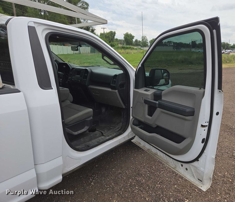 image for item ER5285 2017 Ford F150 XL pickup truck