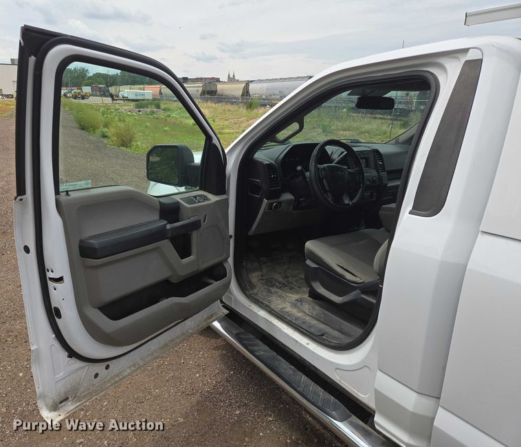 image for item ER5287 2017 Ford F150 XL  pickup truck