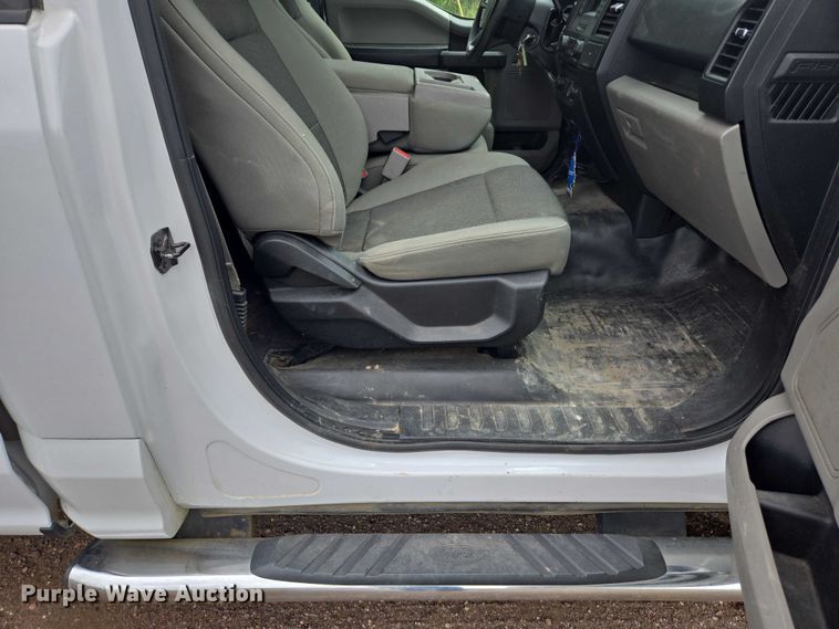 image for item ER5287 2017 Ford F150 XL  pickup truck