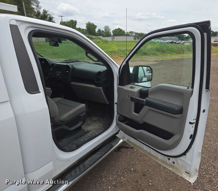 image for item ER5287 2017 Ford F150 XL  pickup truck