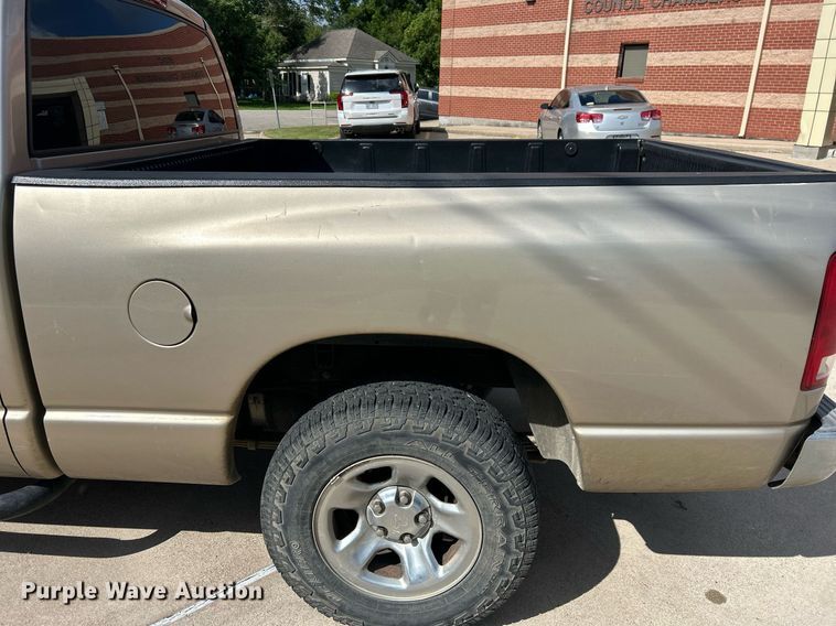 image for item EX9812 2002 Dodge Ram 1500 Quad Cab pickup truck