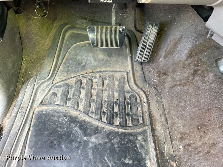 image for item EX9812 2002 Dodge Ram 1500 Quad Cab pickup truck