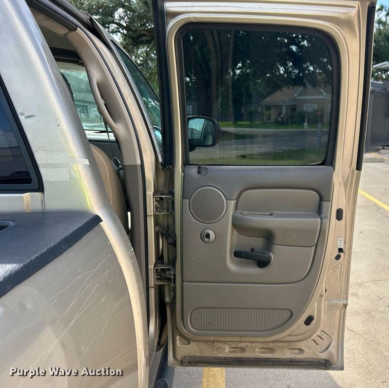 image for item EX9812 2002 Dodge Ram 1500 Quad Cab pickup truck