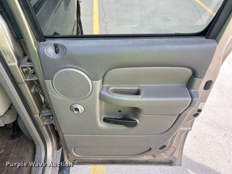 image for item EX9812 2002 Dodge Ram 1500 Quad Cab pickup truck