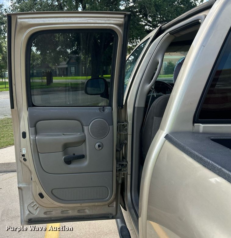 image for item EX9812 2002 Dodge Ram 1500 Quad Cab pickup truck