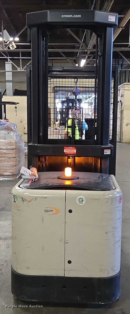 image for item FB9389 2015 Crown SP3520-30 order picker