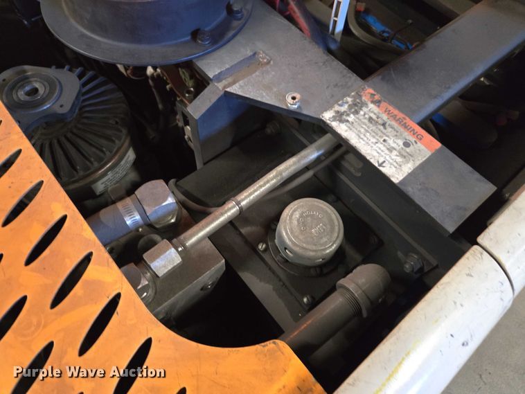 image for item FB9389 2015 Crown SP3520-30 order picker