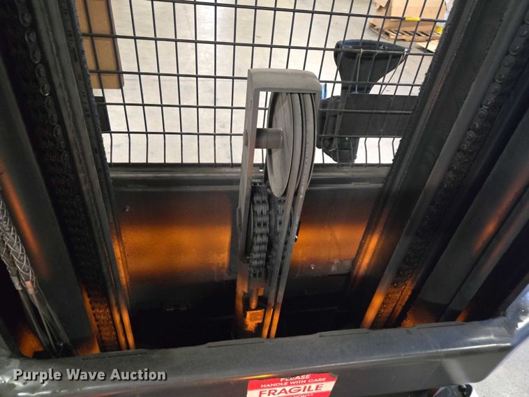 image for item FB9389 2015 Crown SP3520-30 order picker