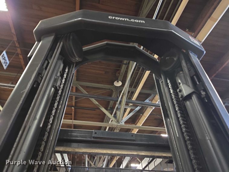 image for item FB9389 2015 Crown SP3520-30 order picker