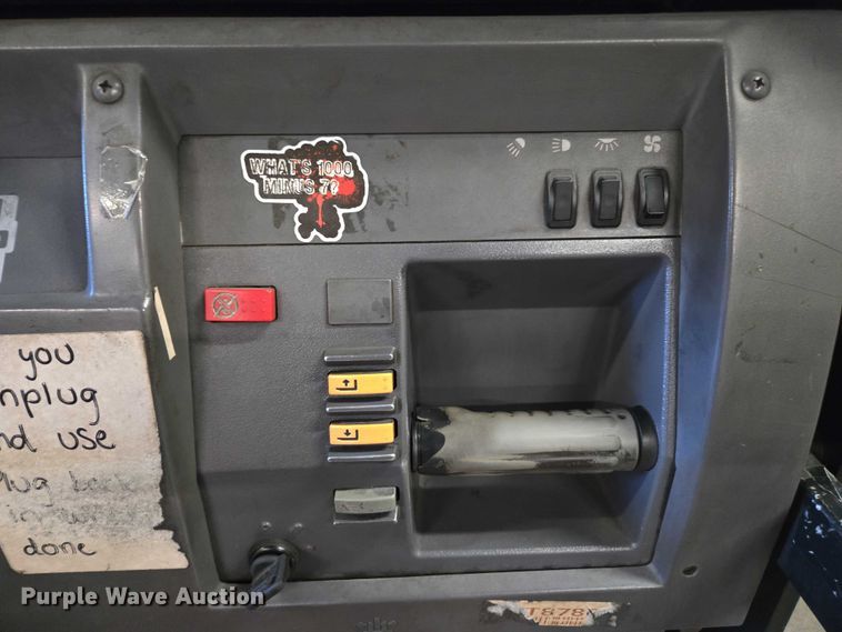 image for item FB9389 2015 Crown SP3520-30 order picker