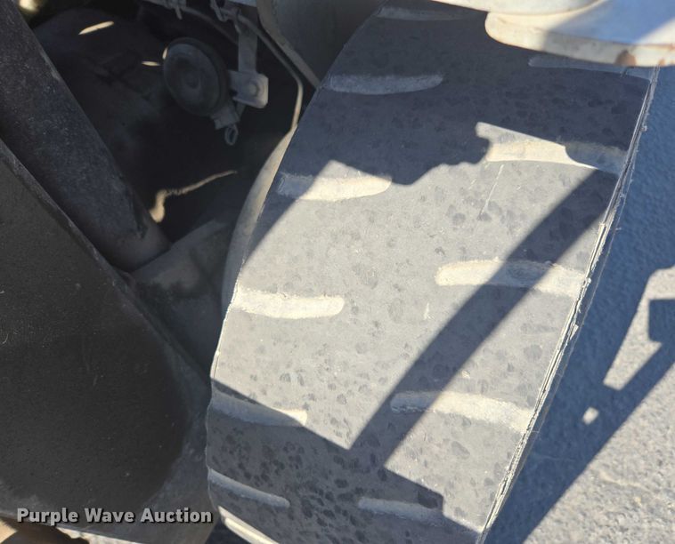 image for item FB9390 Nissan PF60 forklift