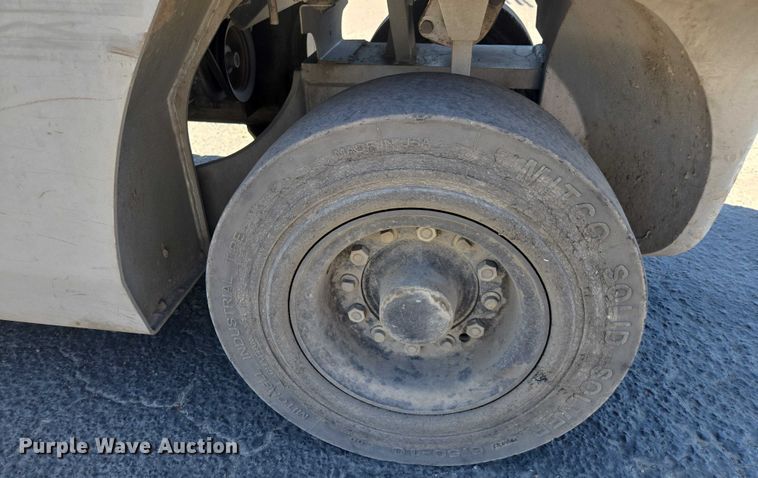 image for item FB9390 Nissan PF60 forklift