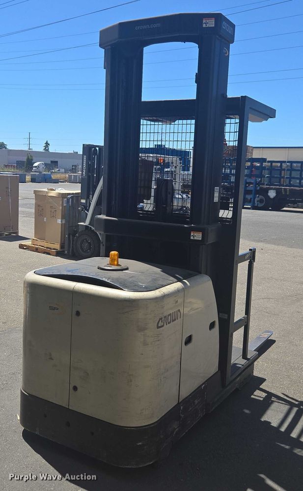 image for item FB9393 2015 Crown SP3520-30 order picker