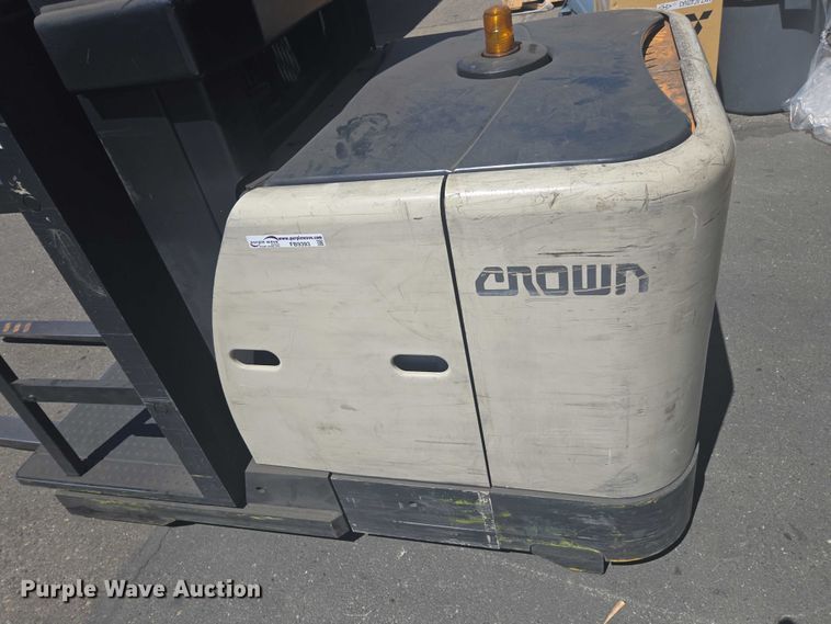 image for item FB9393 2015 Crown SP3520-30 order picker