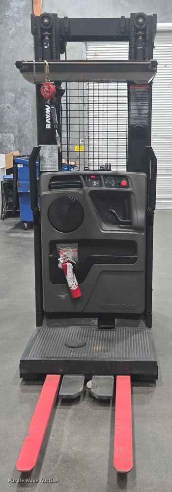 image for item FB9394 2015 Raymond 5400 order picker