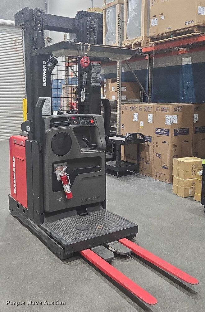 image for item FB9394 2015 Raymond 5400 order picker