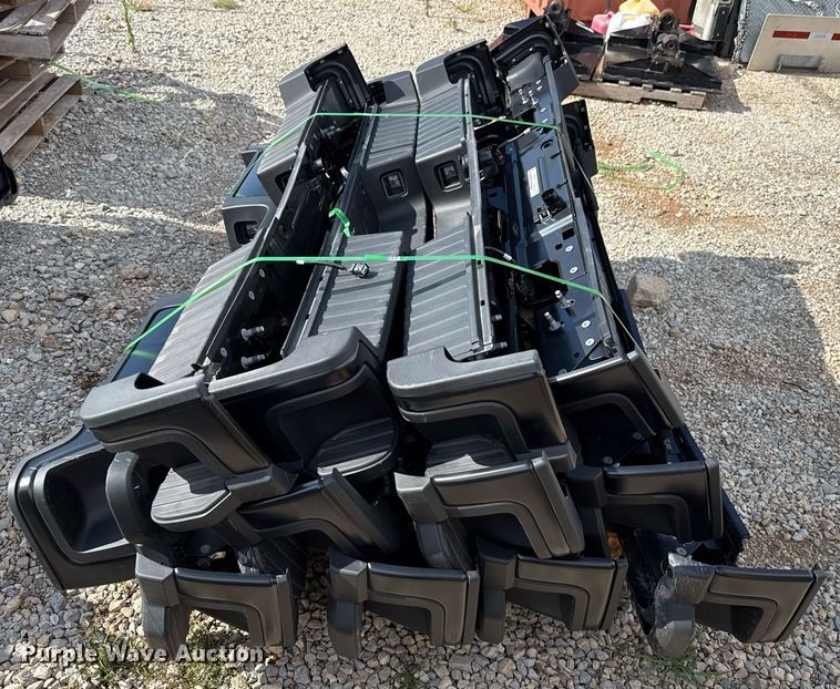 image for item HI9253 (11) Ford F250 bumpers