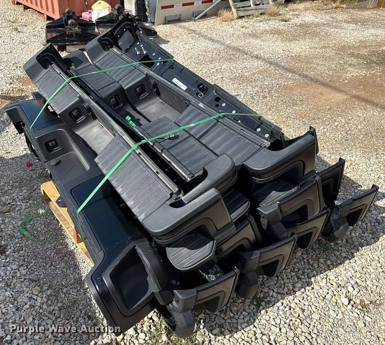 image for item HI9253 (11) Ford F250 bumpers