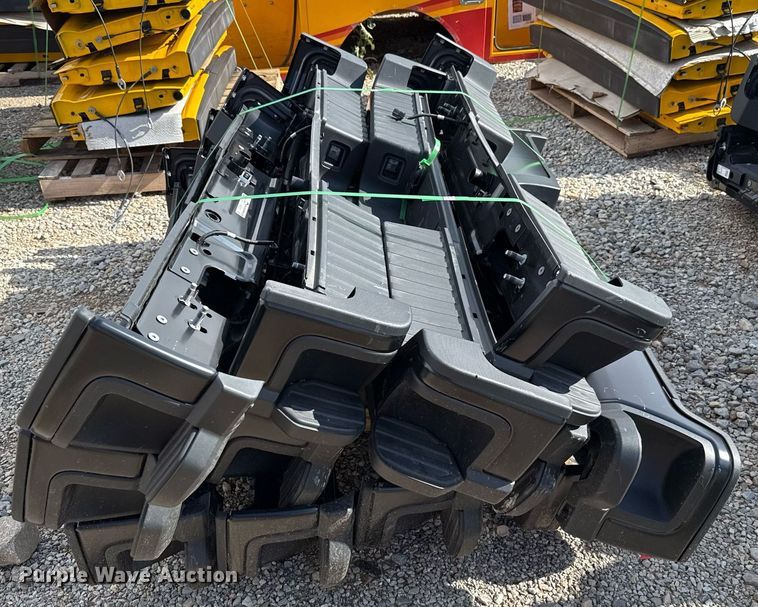 image for item HI9253 (11) Ford F250 bumpers