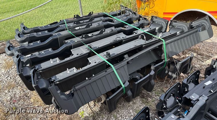 image for item HI9254 (11) Ford F250 bumpers