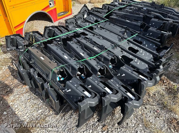 image for item HI9254 (11) Ford F250 bumpers