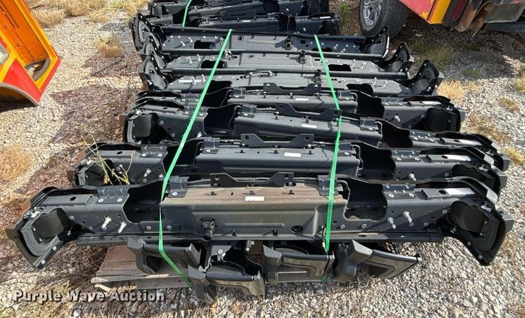 image for item HI9254 (11) Ford F250 bumpers